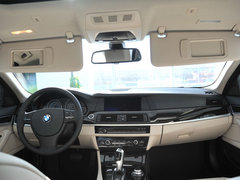 2012款 530i 3.0L 领先型旅行版