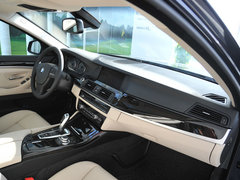 2012款 530i 3.0L 领先型旅行版