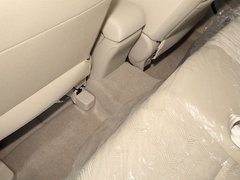 2012款 1.8L 手动 贺岁版舒适型5座