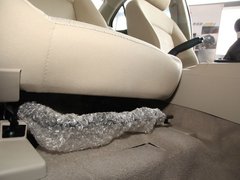 2012款 1.8L 手动 贺岁版舒适型5座