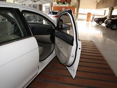 2012款 1.8L 手动 贺岁版舒适型5座