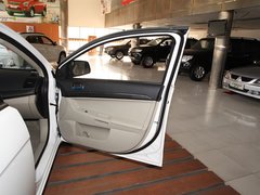 2012款 1.8L 手动 贺岁版舒适型5座