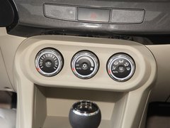 2012款 1.8L 手动 贺岁版舒适型5座