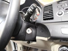 2012款 1.8L 手动 贺岁版舒适型5座