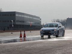 2012款 1.8L CVT 贺岁版舒适型5座