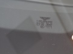 2011款 6.8T 尊贵版