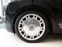 2011款 6.8T 尊贵版