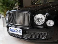 2011款 6.8T 尊贵版