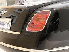 2011款 6.8T 尊贵版