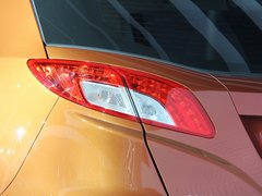 2012款 2.0L 手动 舒适版 5座
