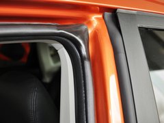 2012款 2.0L 手动 舒适版 5座