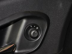 2012款 2.0L 手动 舒适版 5座