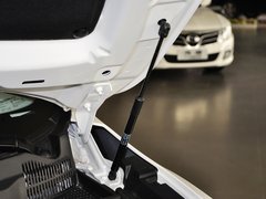2012款 2.0L 手动 舒适版 5座