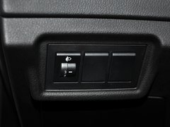 2012款 2.0L 手动 舒适版 5座