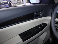 2012款 1.6L 自动 尊贵型
