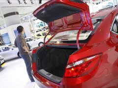 2012款 1.6L 自动 尊贵型