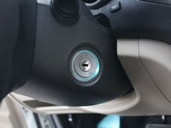 2012款 1.6L 自动 尊贵型
