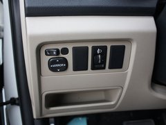 2012款 1.6L 自动 尊贵型