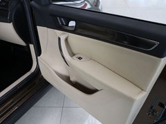 2012款 1.6L 自动 舒适型 5座