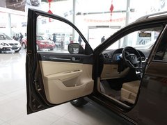 2012款 1.6L 自动 舒适型 5座