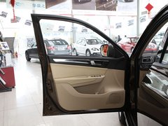 2012款 1.6L 自动 舒适型 5座