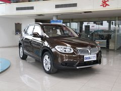 华晨中华  中华V5 1.6L AT 车辆右侧45度角