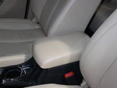 2012款 1.6L 自动 豪华型 5座