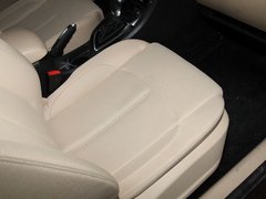 2012款 1.6L 自动 豪华型 5座