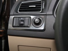2012款 1.6L 自动 豪华型 5座