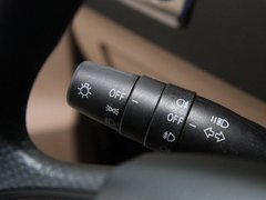 2012款 1.6L 自动 豪华型 5座