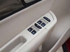 2012款 1.6L 自动 豪华型 5座