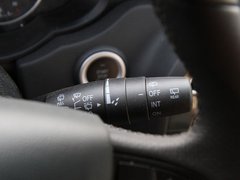 2012款 1.6L 自动 豪华型 5座