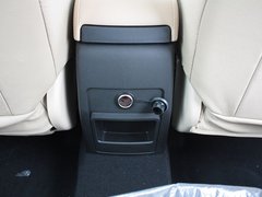 2012款 1.6L 自动 豪华型 5座
