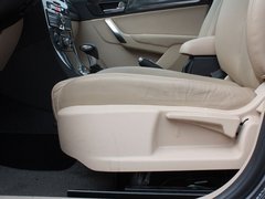 2012款 1.6L 自动 豪华型 5座