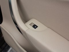 2012款 1.6L 自动 豪华型 5座