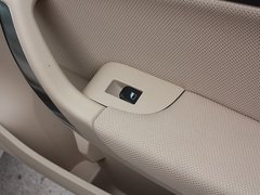 2012款 1.6L 自动 豪华型 5座