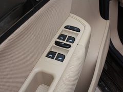 2012款 1.6L 自动 豪华型 5座