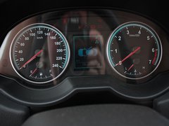 2012款 1.6L 自动 豪华型 5座