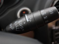 2012款 1.6L 自动 豪华型 5座