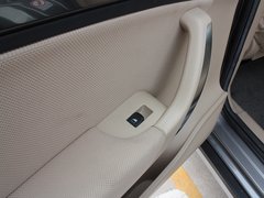 2012款 1.6L 自动 豪华型 5座