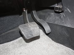 2012款 1.6L 自动 豪华型 5座