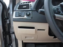 2012款 1.6L 自动 豪华型 5座