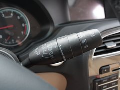 2012款 1.6L 自动 豪华型 5座