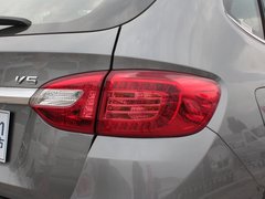 2012款 1.6L 自动 豪华型 5座