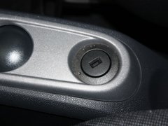 2012款 1.0 AMT MHD龙年特别版