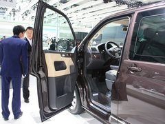 2012款 2.0T DSG 商务版 7座