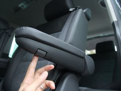 2012款 2.0T DSG 商务版 7座