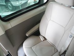 2011款 2.5T 手动 短轴中顶尊杰版