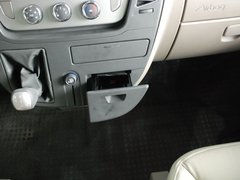 2011款 2.5T 手动 短轴中顶尊杰版