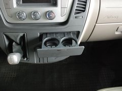 2011款 2.5T 手动 短轴中顶尊杰版
